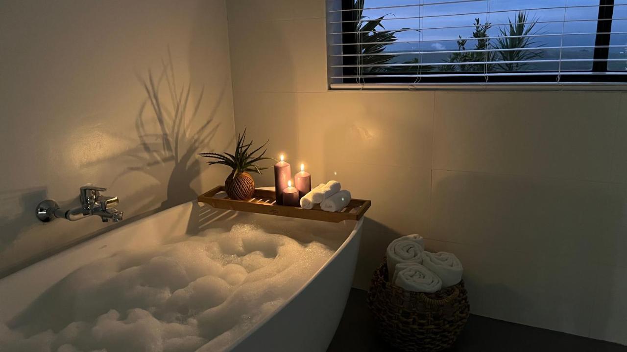 King Suite Hilton Bagian luar foto